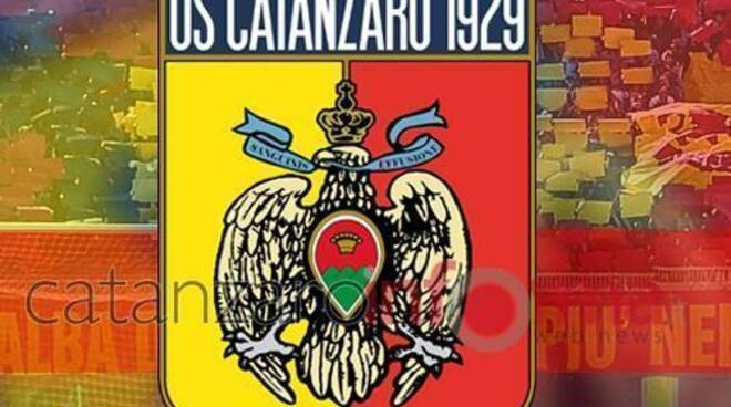 public/img/varie/logocatanzarocalcio201989214960000_1_1_1_1.jpg