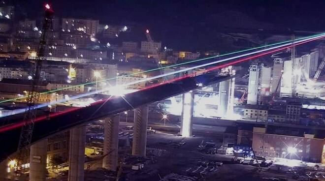 salini fascio tricolore sul ponte di genova