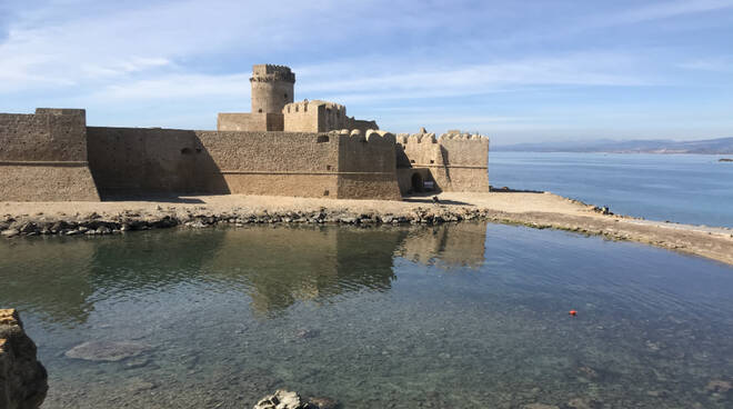 le castella isola di capo rizzuto