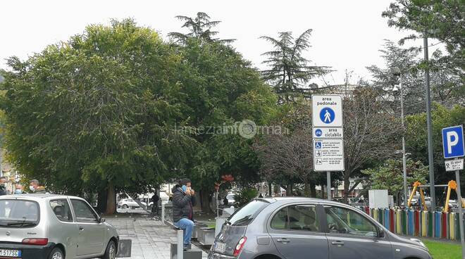 Commissione piazza Mazzini