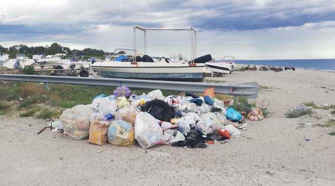 Discarica a cielo aperto lido