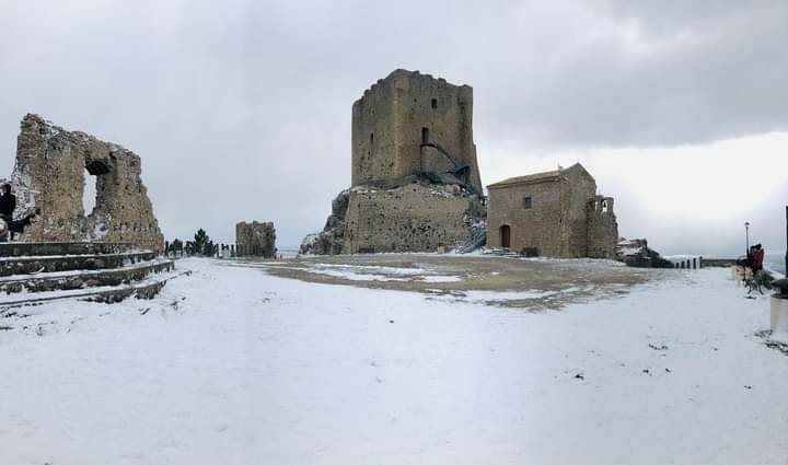 CASTELLO BELCASTRO 