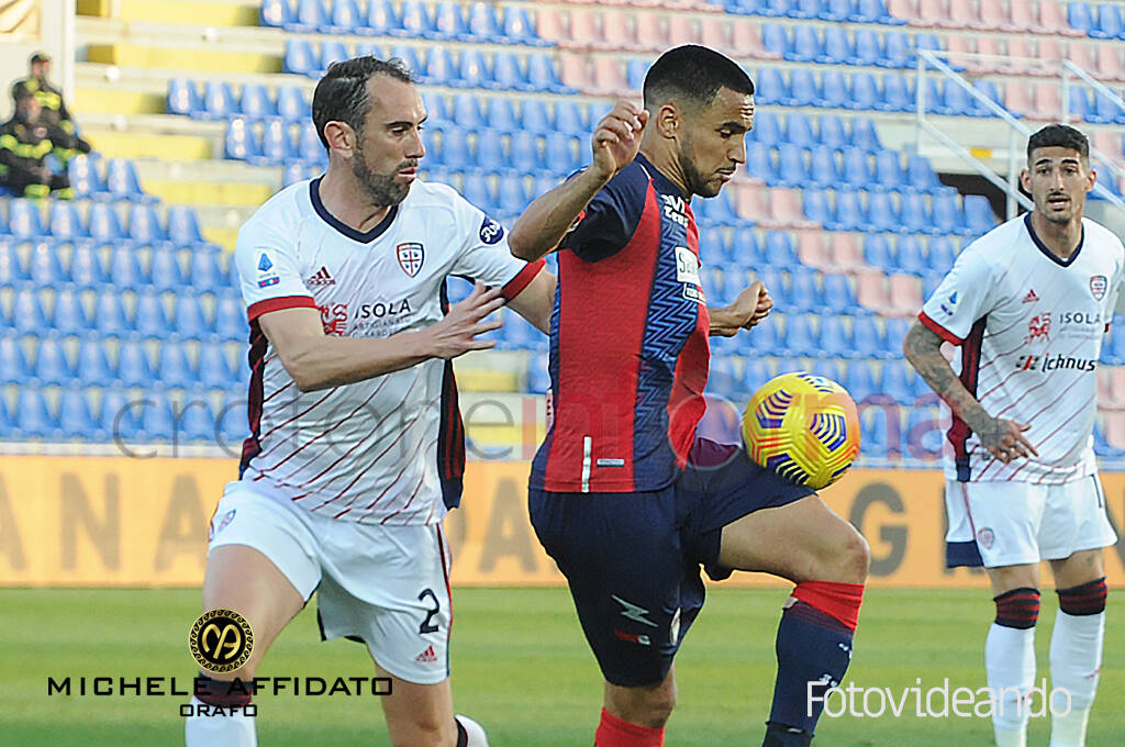 Crotone vs Cagliari serie A calcio 