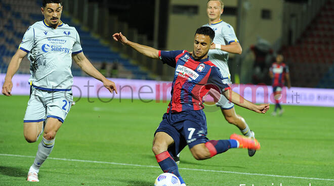 Crotone vs Hellas Verona