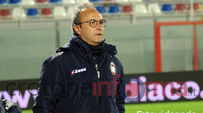 Crotone vs L.R.Vicenza serieBKT