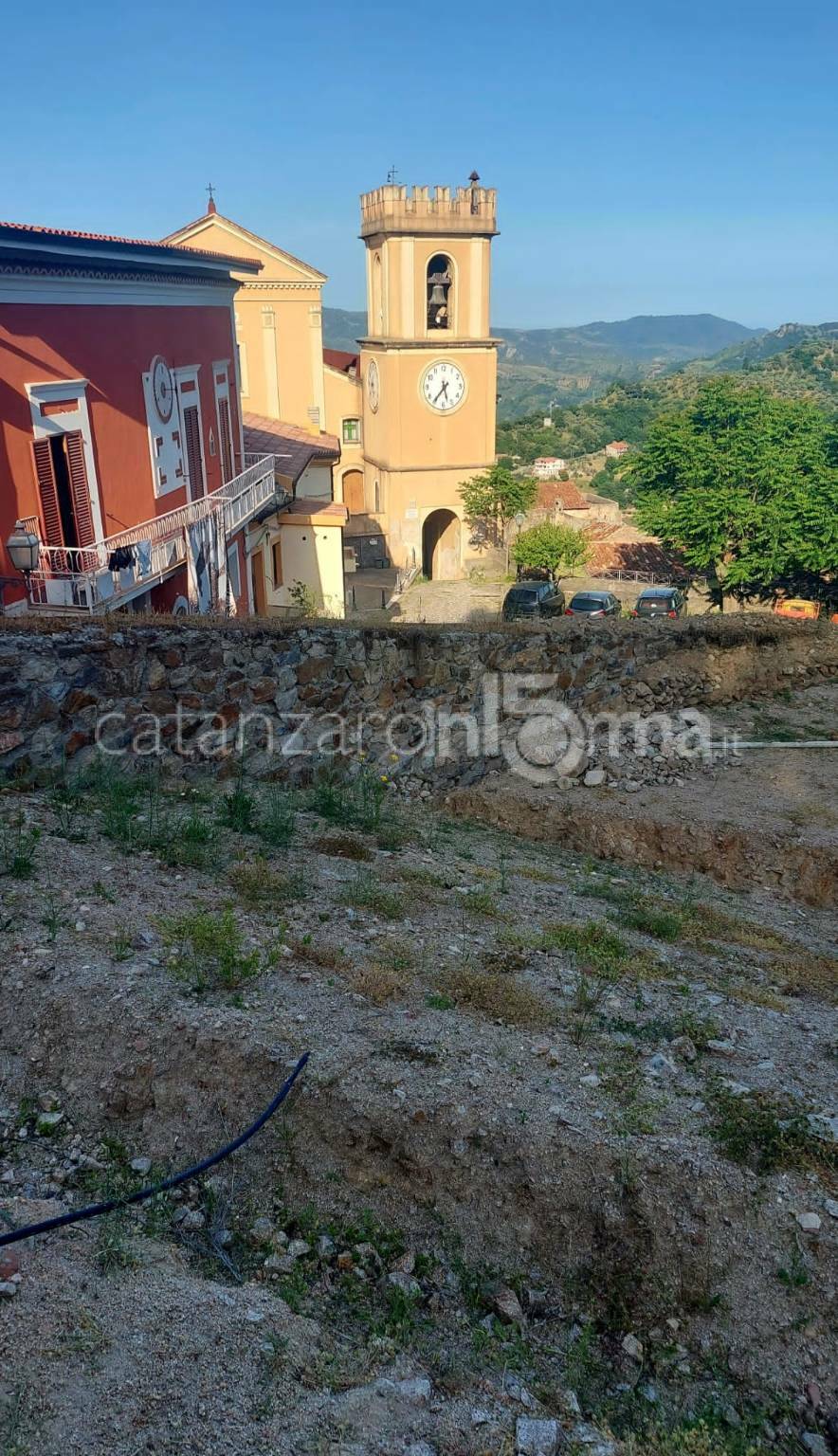 lavori teatro aperto Sellia