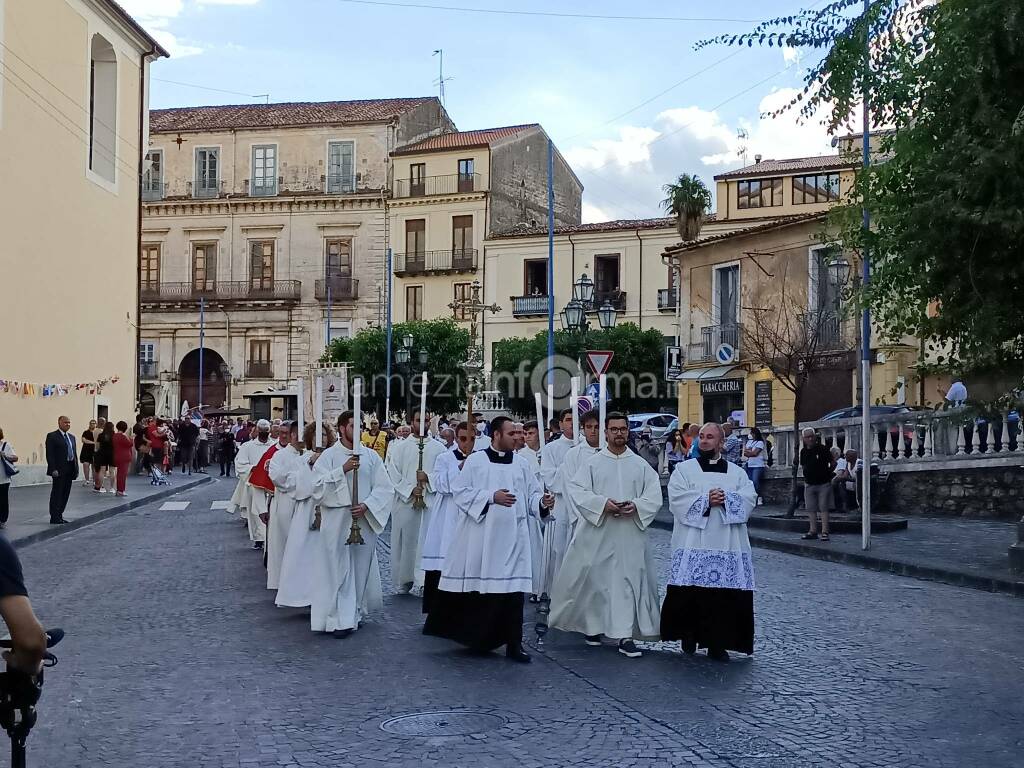 Celebrazione vescovo Parisi 